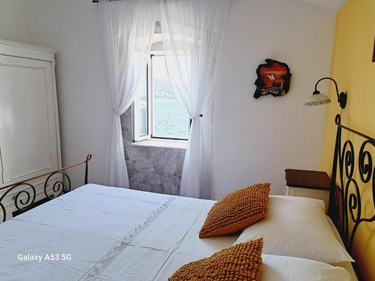 Heritage Rooms Kut Vis Luaran gambar