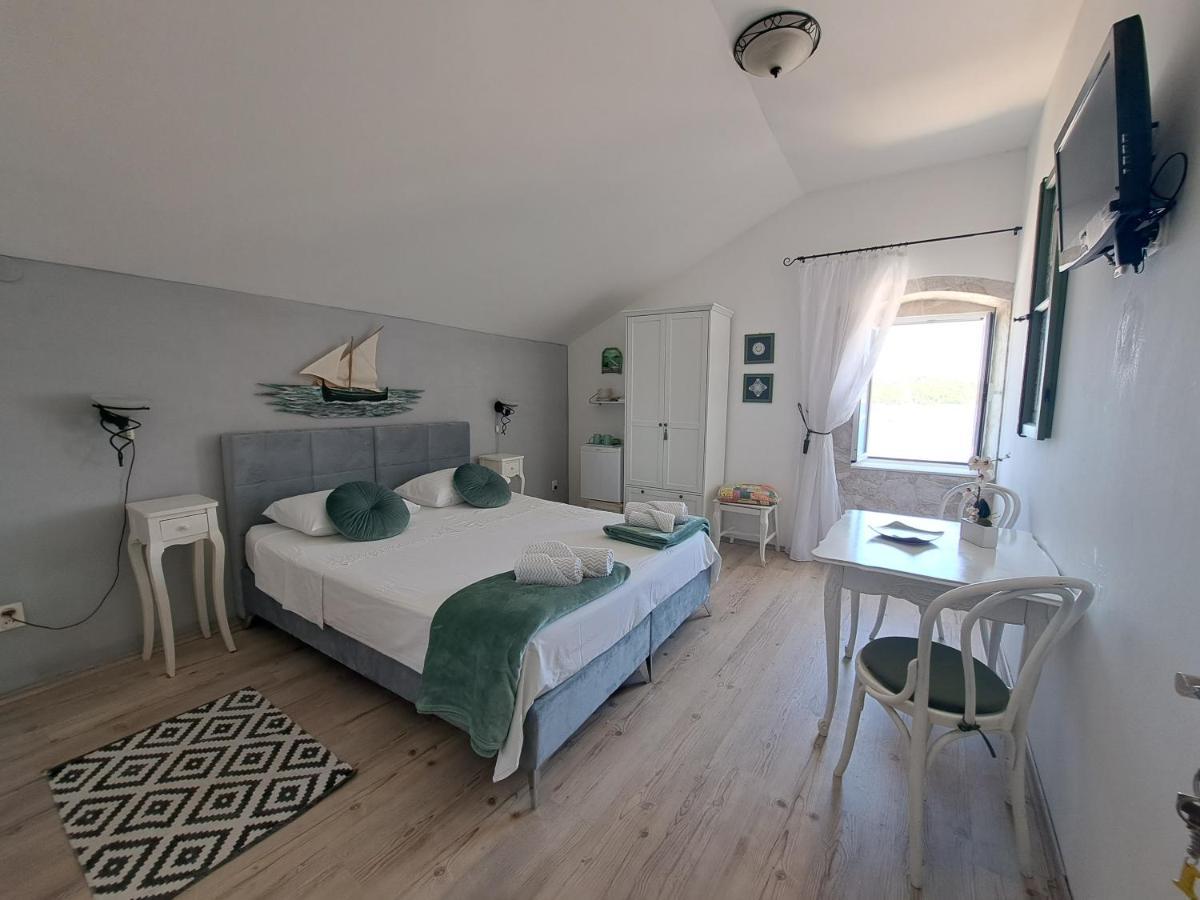 Heritage Rooms Kut Vis Luaran gambar